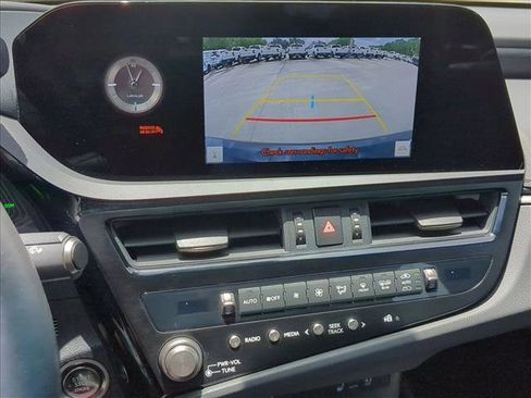 Used 2024 Lexus ES 350 w/ Premium Package FWD image 13