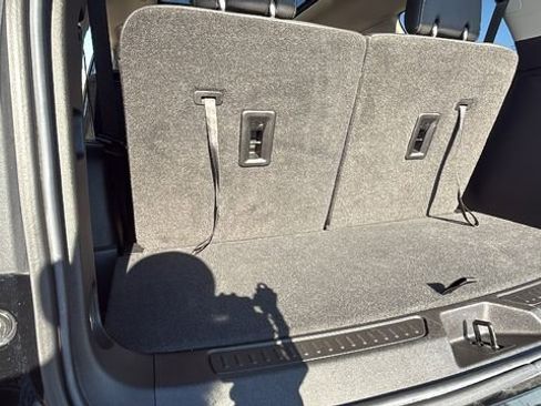 Used 2023 GMC Acadia Denali w/ Black Diamond Edition image 27