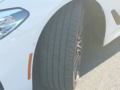 Used 2019 BMW 540i 540i w/ M Sport Package image 32