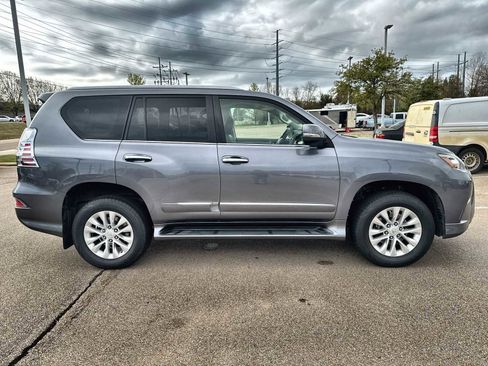 Used 2017 Lexus GX 460 Premium image 10