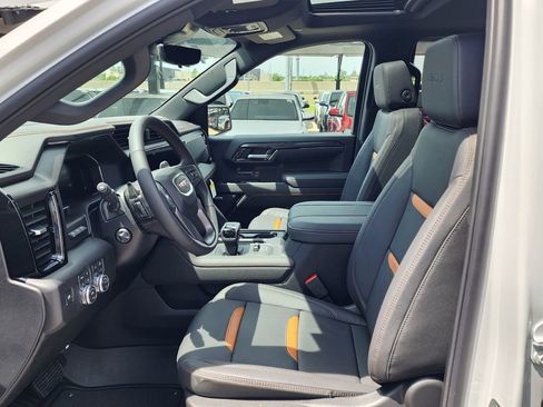 New 2026 GMC Sierra 1500 AT4 w/ AT4 Premium Package AWD/4WD image 17