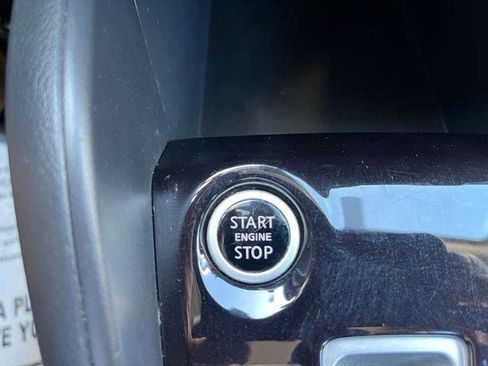 Used 2020 Nissan Versa S FWD image 28