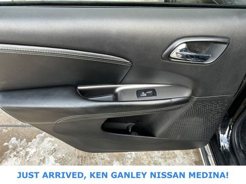 Used 2017 Dodge Journey Crossroad w/ Popular Equipment Group image 16