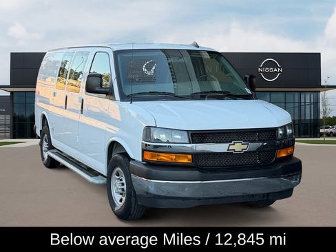 Used 2024 Chevrolet Express 2500 w/ Driver Convenience Package image 3