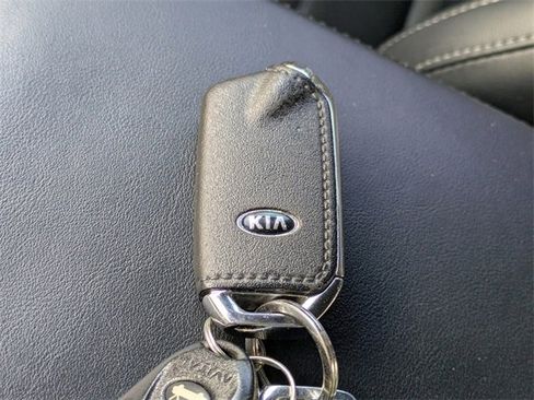 Used 2018 Kia Stinger GT2 image 35