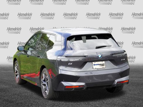 Used 2023 BMW iX xDrive50 w/ Sport Package AWD/4WD image 6