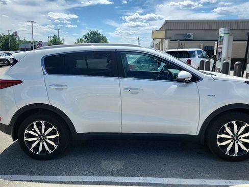 Used 2017 Kia Sportage EX w/ EX Technology Package AWD/4WD image 3