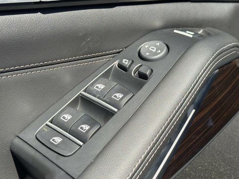 Used 2025 BMW X5 xDrive40i w/ Premium Essential Package AWD/4WD image 36