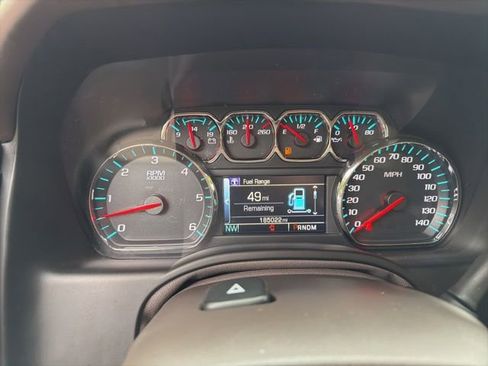 Used 2016 Chevrolet Suburban LT AWD/4WD image 19