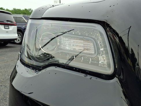 Used 2023 Chrysler 300 S w/ Comfort Group RWD image 9