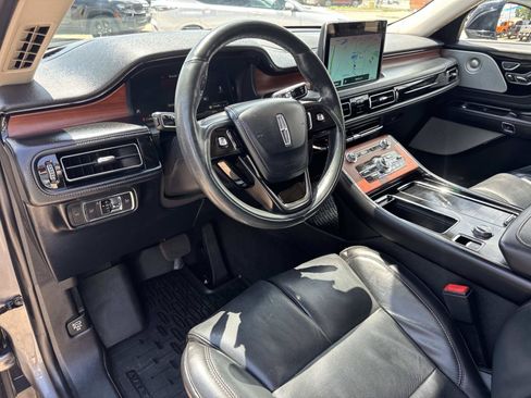 Used 2022 Lincoln Aviator Reserve w/ Equipment Group 201A AWD/4WD image 18