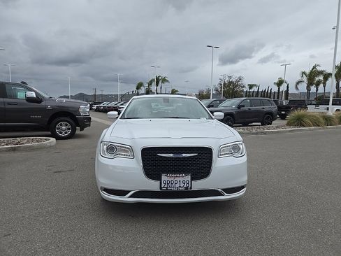 Certified 2023 Chrysler 300 Touring image 3
