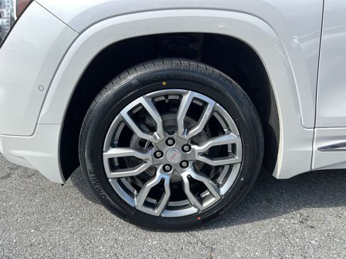 Used 2023 GMC Terrain Denali w/ Denali Premium Package AWD/4WD image 12