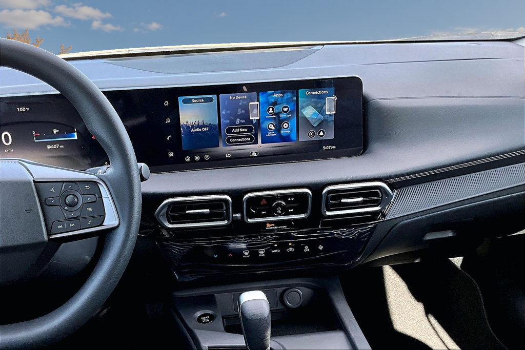 New 2027 Nissan Sentra SV FWD image 6