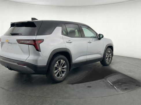 Used 2025 Chevrolet Equinox LT FWD image 9
