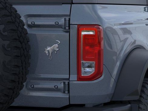 New 2025 Ford Bronco 2-Door w/ Sasquatch Package AWD/4WD image 24