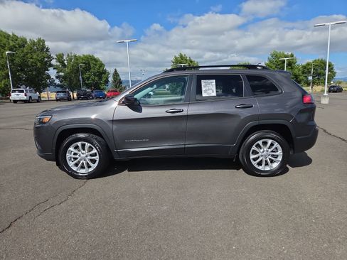 Used 2022 Jeep Cherokee Latitude Lux AWD/4WD image 11