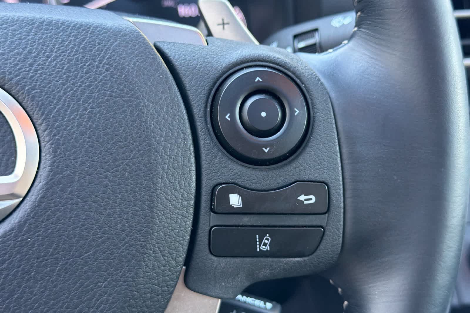 Used 2015 Lexus IS 350 RWD image 27