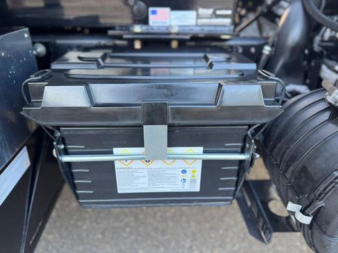 Used 2024 Isuzu NPR image 30