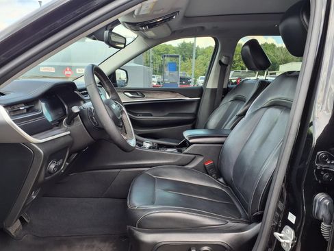 Used 2022 Jeep Grand Cherokee L Limited AWD/4WD image 17