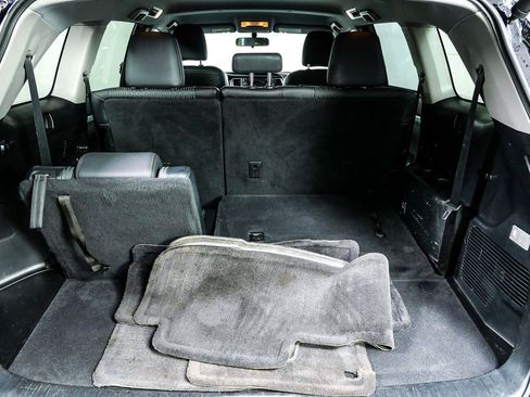 Used 2015 Toyota Highlander Plus FWD image 30