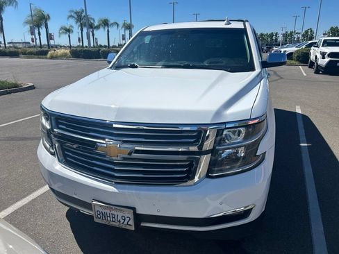 Used 2019 Chevrolet Suburban Premier w/ Premier Plus Edition AWD/4WD image 2