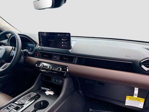 New 2026 Honda Pilot Touring image 24