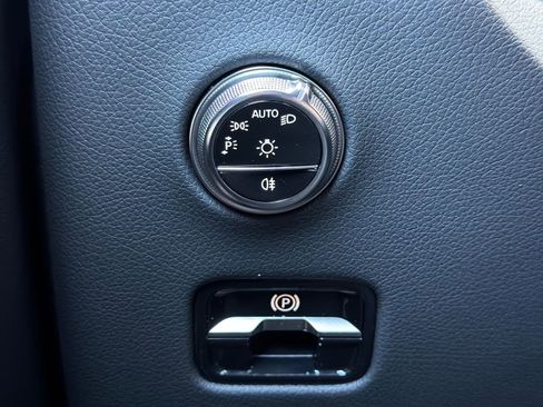 Used 2026 Mercedes-Benz GLC 300 image 22