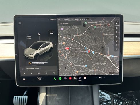 Used 2022 Tesla Model Y Performance AWD/4WD image 10