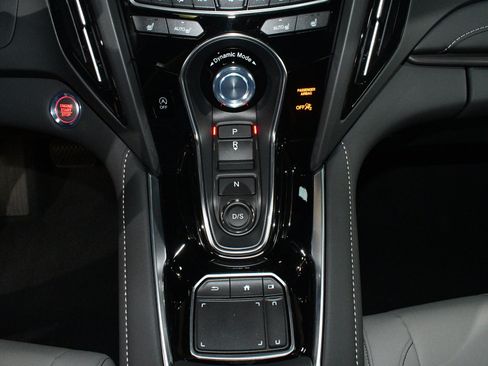 Used 2025 Acura RDX SH-AWD image 34