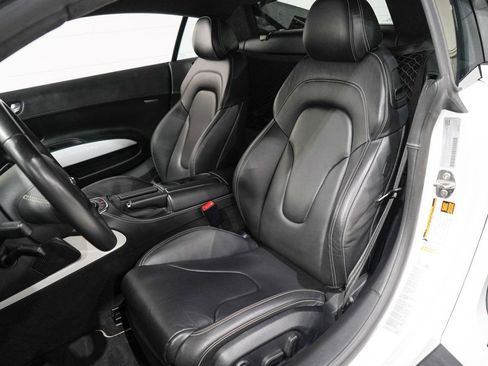 Used 2012 Audi R8 V10 image 9