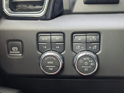 Used 2023 GMC Sierra 1500 Denali image 13