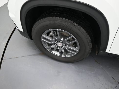 Used 2025 GMC Acadia Elevation AWD/4WD image 10