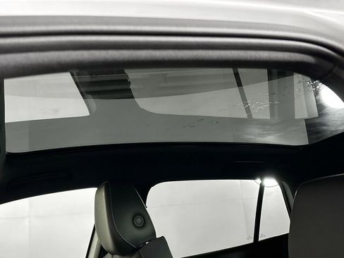 New 2025 Volkswagen ID.4 Pro S Plus image 19