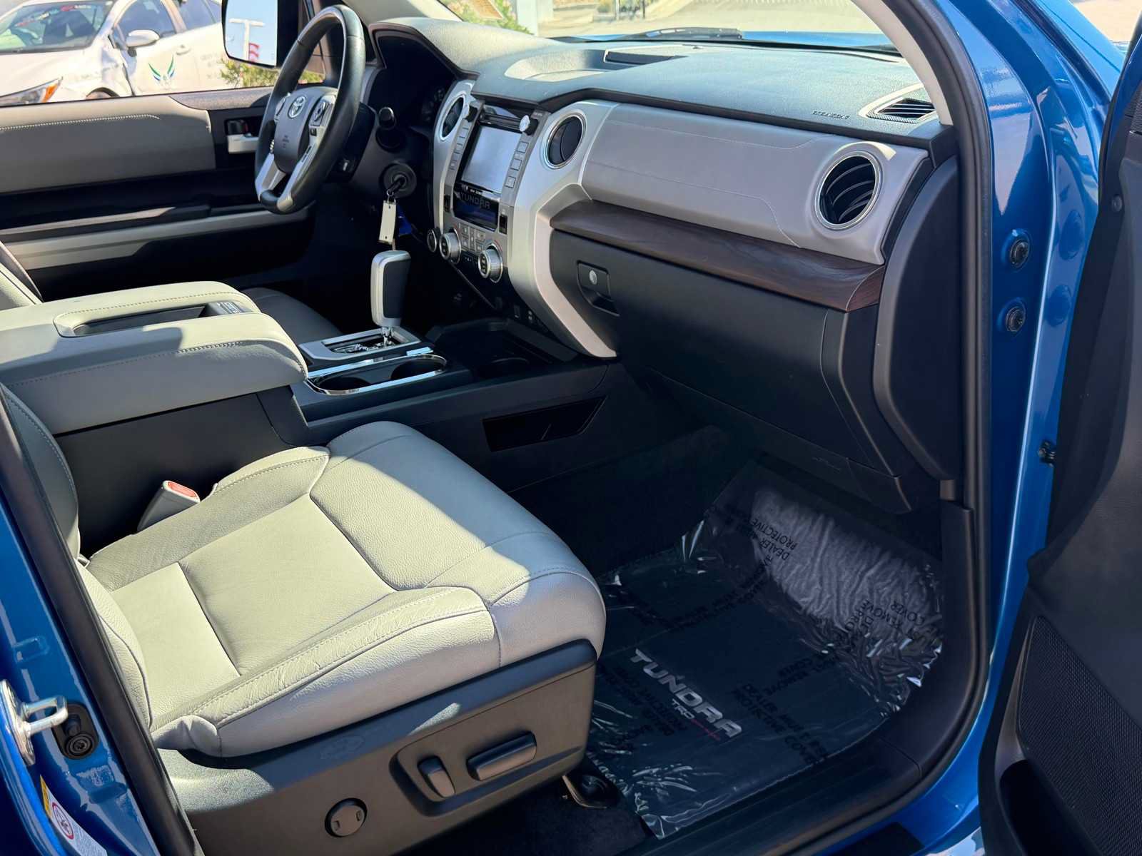 Used 2018 Toyota Tundra Limited w/ Limited Premium Package AWD/4WD image 29