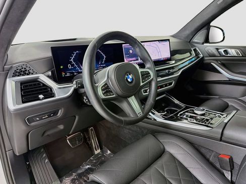 Used 2025 BMW X7 xDrive40i w/ Executive Package AWD/4WD image 9