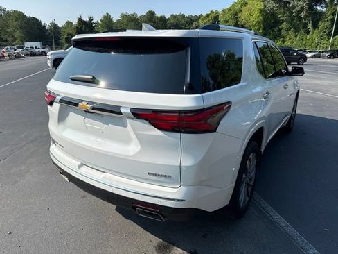 Used 2023 Chevrolet Traverse Premier AWD/4WD image 5