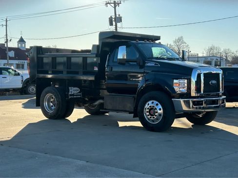 New 2026 Ford F650 Reg Cab image 3