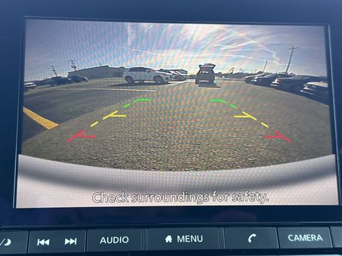 Used 2023 Nissan Pathfinder SV image 13