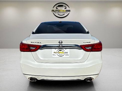 Used 2017 Nissan Maxima Platinum w/ Interior Lighting Package FWD image 5