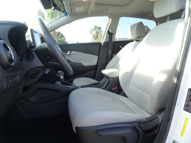Used 2022 Hyundai Kona SEL w/ Convenience Package FWD image 7