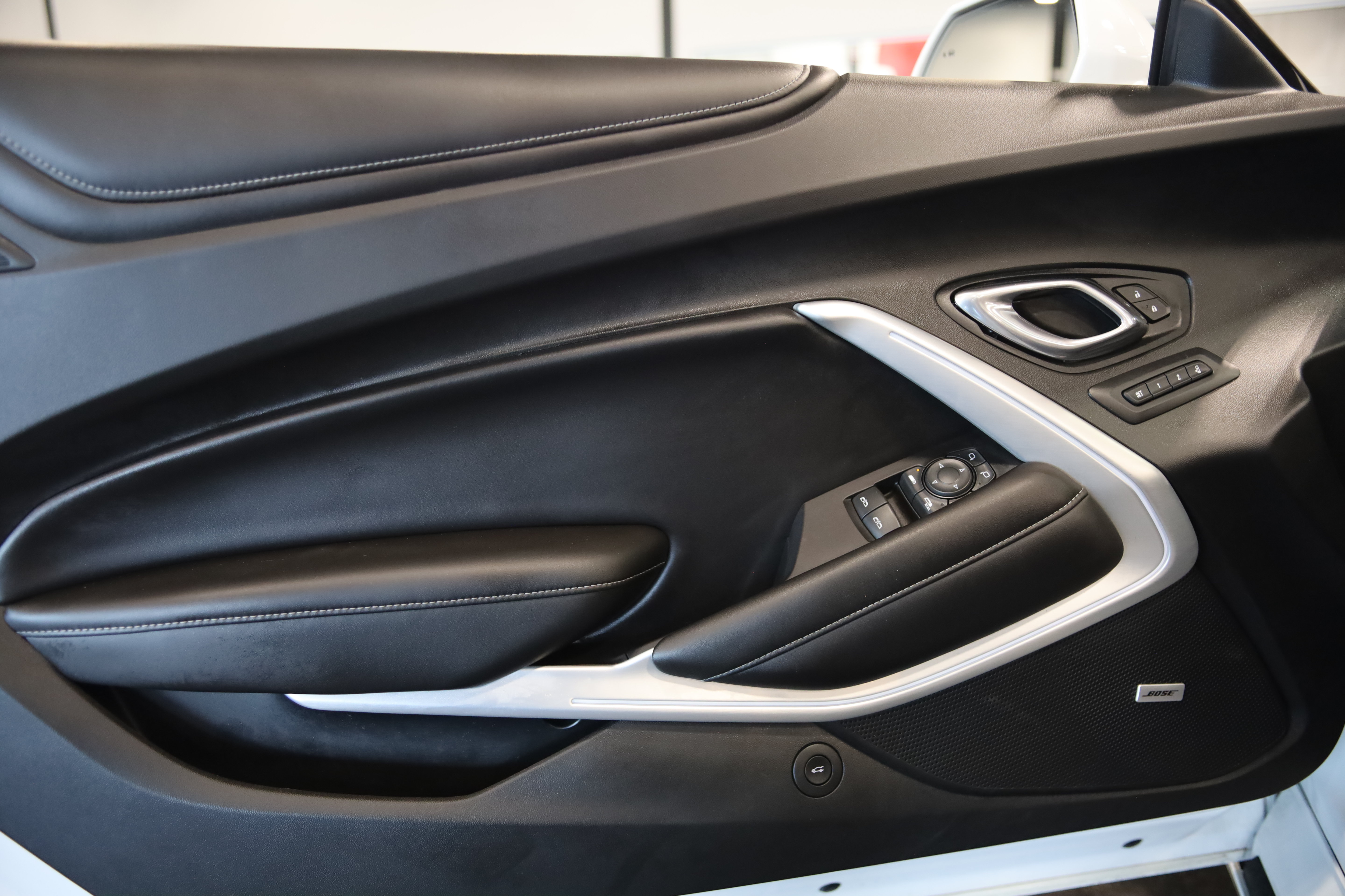 Used 2017 Chevrolet Camaro SS RWD image 17