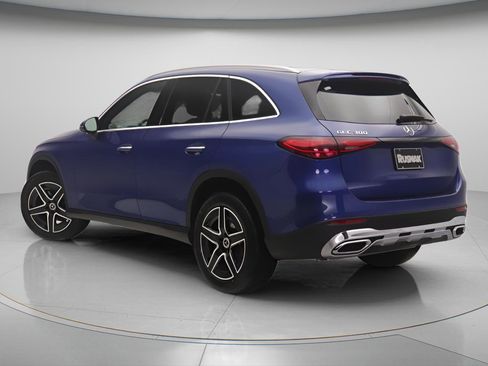 New 2026 Mercedes-Benz GLC 300 image 2