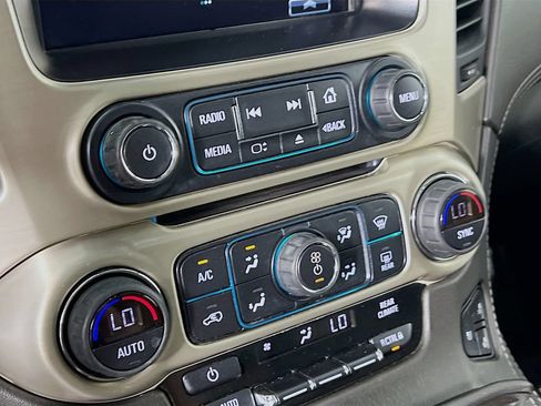 Used 2020 GMC Yukon XL Denali w/ Open Road Package AWD/4WD image 15