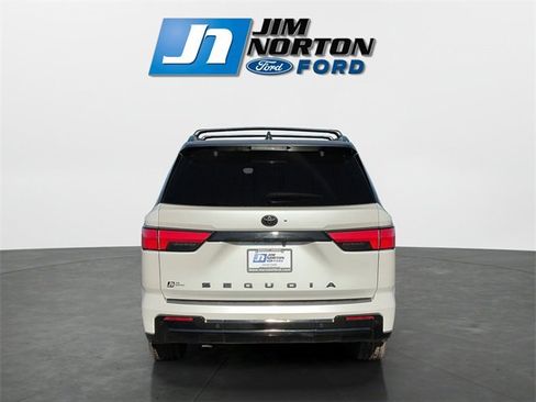 Used 2024 Toyota Sequoia Platinum image 4