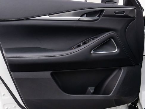 Certified 2025 INFINITI QX60 Luxe image 12