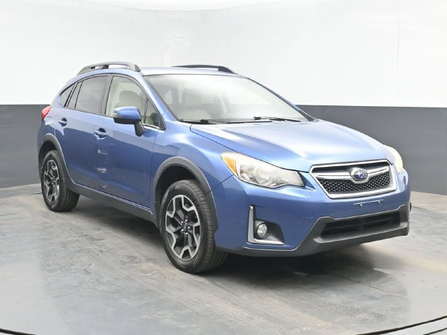 Used 2016 Subaru Crosstrek 2.0i Limited w/ Popular Package #2 AWD/4WD image 2