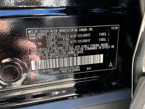 Used 2021 Toyota RAV4 LE image 16