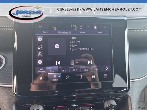 Used 2025 Jeep Grand Cherokee Laredo AWD/4WD image 13