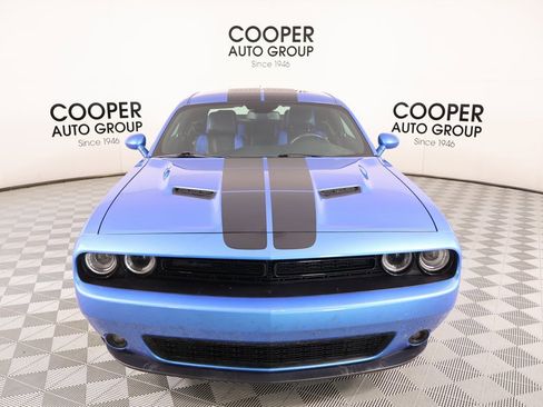 Used 2023 Dodge Challenger SXT w/ Blacktop Package image 8
